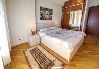 Апартаменты Apartments 28 Подгорица Апартаменты Делюкс-4